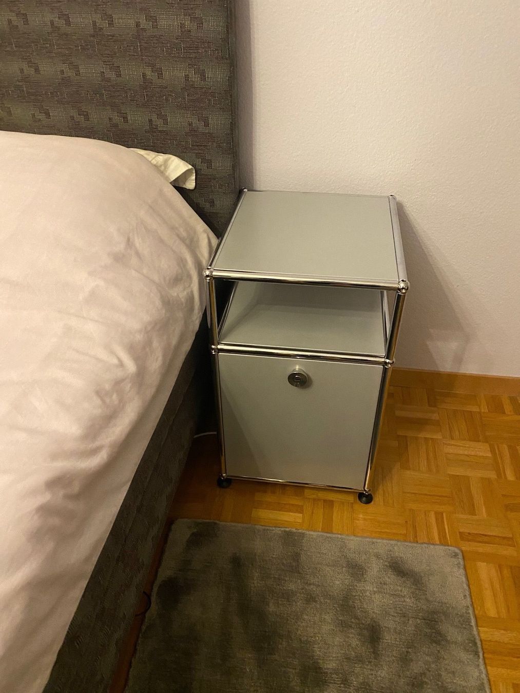 +++2 x USM HALLER NACHTTISCH+++ (Gebraucht) in Opfikon für CHF 900 ...