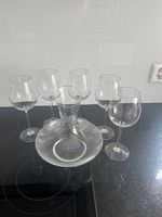 5 Weingläser inkl. Dekanter 