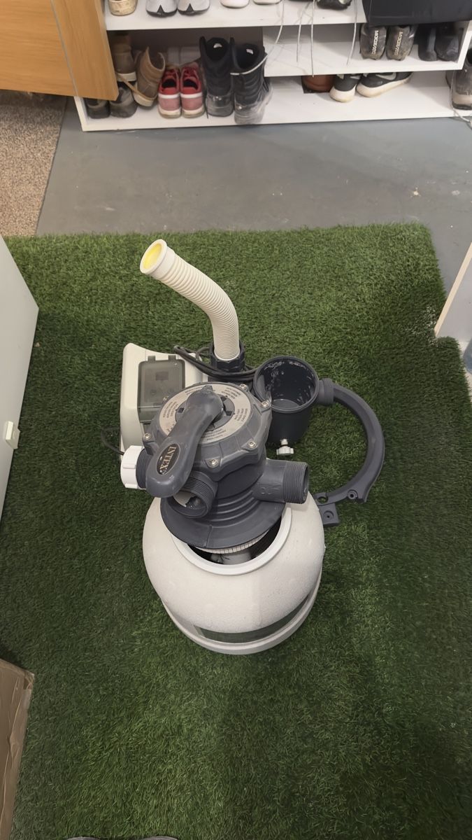 Intex Accessori per Piscine: Pompe à sable – Usato da Misery venduto da DanielSilva47