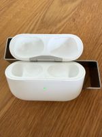 APPLE AirPods Pro 2 Charging Case