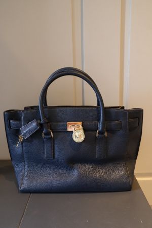 Michael Kors Ledertasche dunkelbau