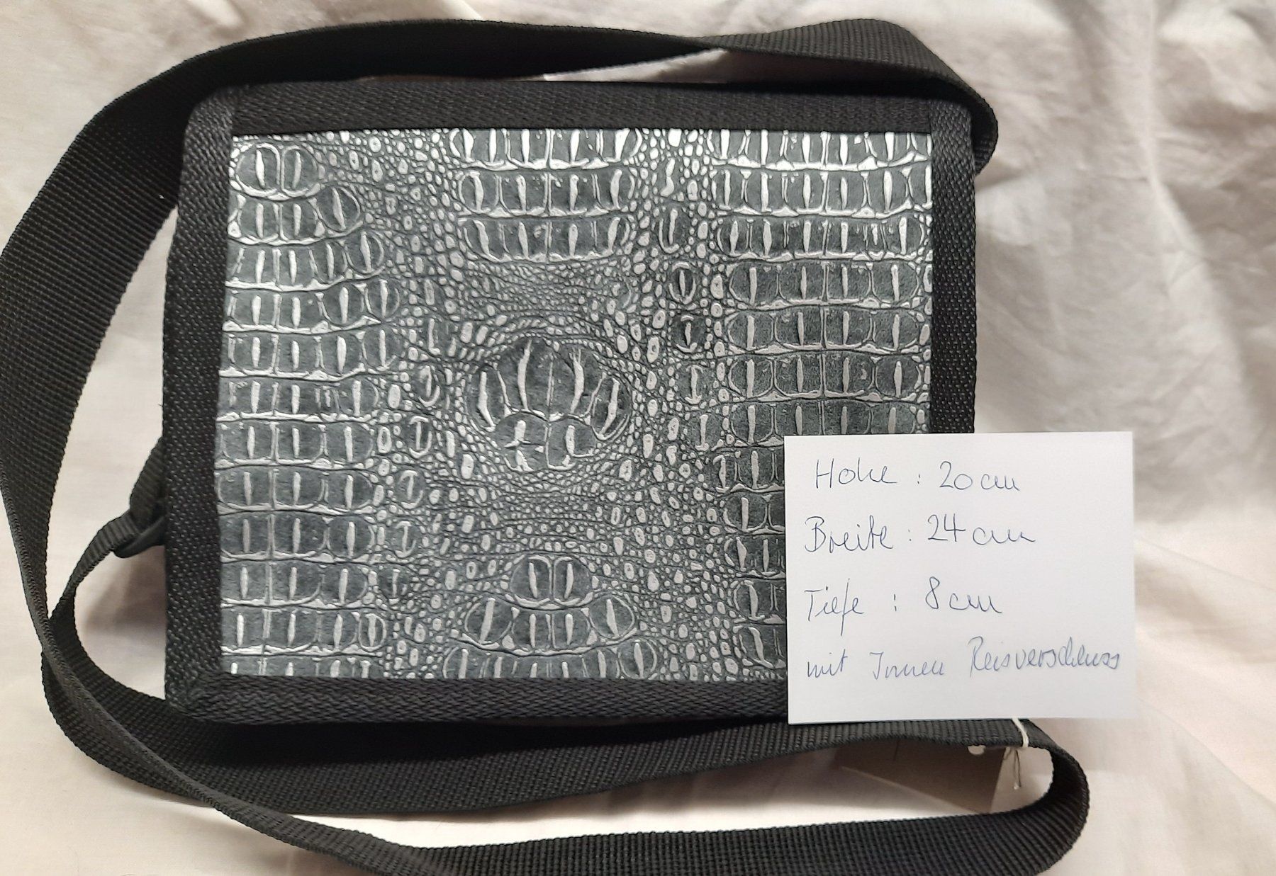 Sacs femmes: Blachen - Handtasche Neu CHF. 25.00 – Neuf (Voir description) à Spreitenbach par Margot-09