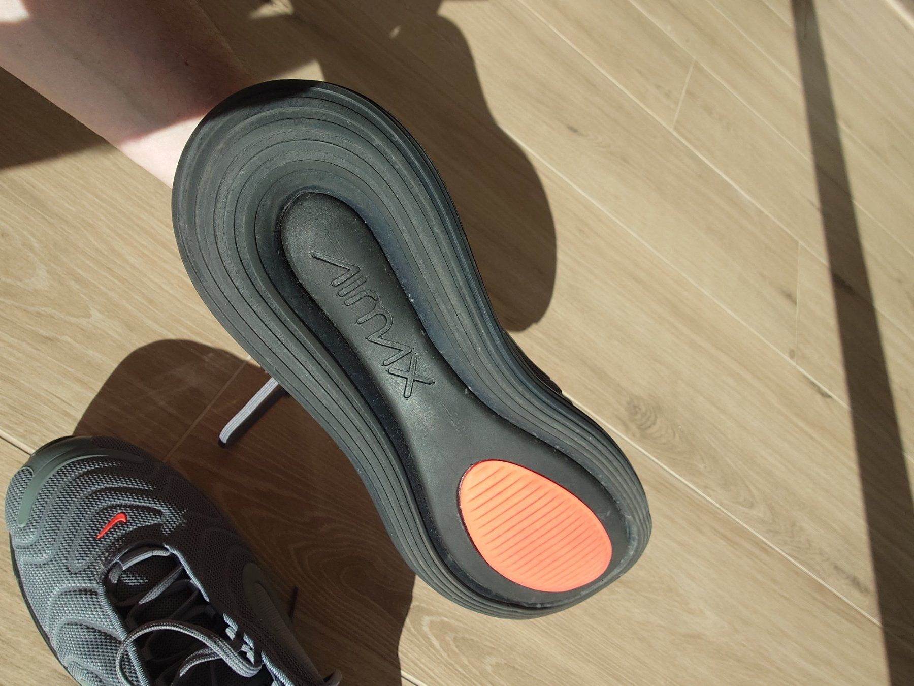 Nike Scarpe da uomo: Nike Air Max 720 size 44.5 – Usato da Epalinges venduto da bracelet123 7