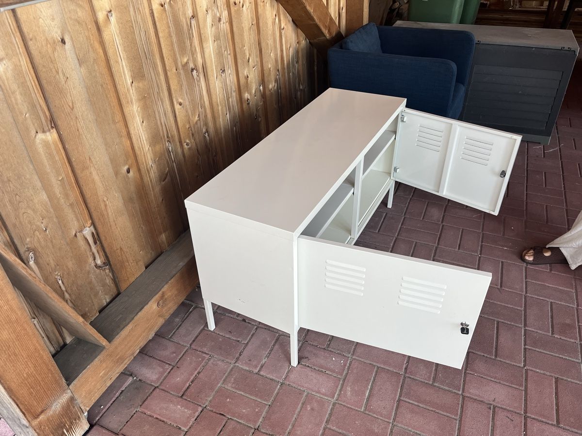 Ikea Cassettiere: IKEA Sideboard Metall weiss  – Usato da Derendingen venduto da bobby_crystalz 2