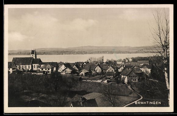 Cartoline postali: AK Ermatingen, Ortsansicht mit Kirche und See – Usato da Berlin venduto da bartko-reher