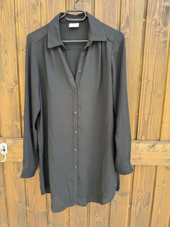 Schwarze lange Bluse/Blusenkleid von VILA Gr. 34