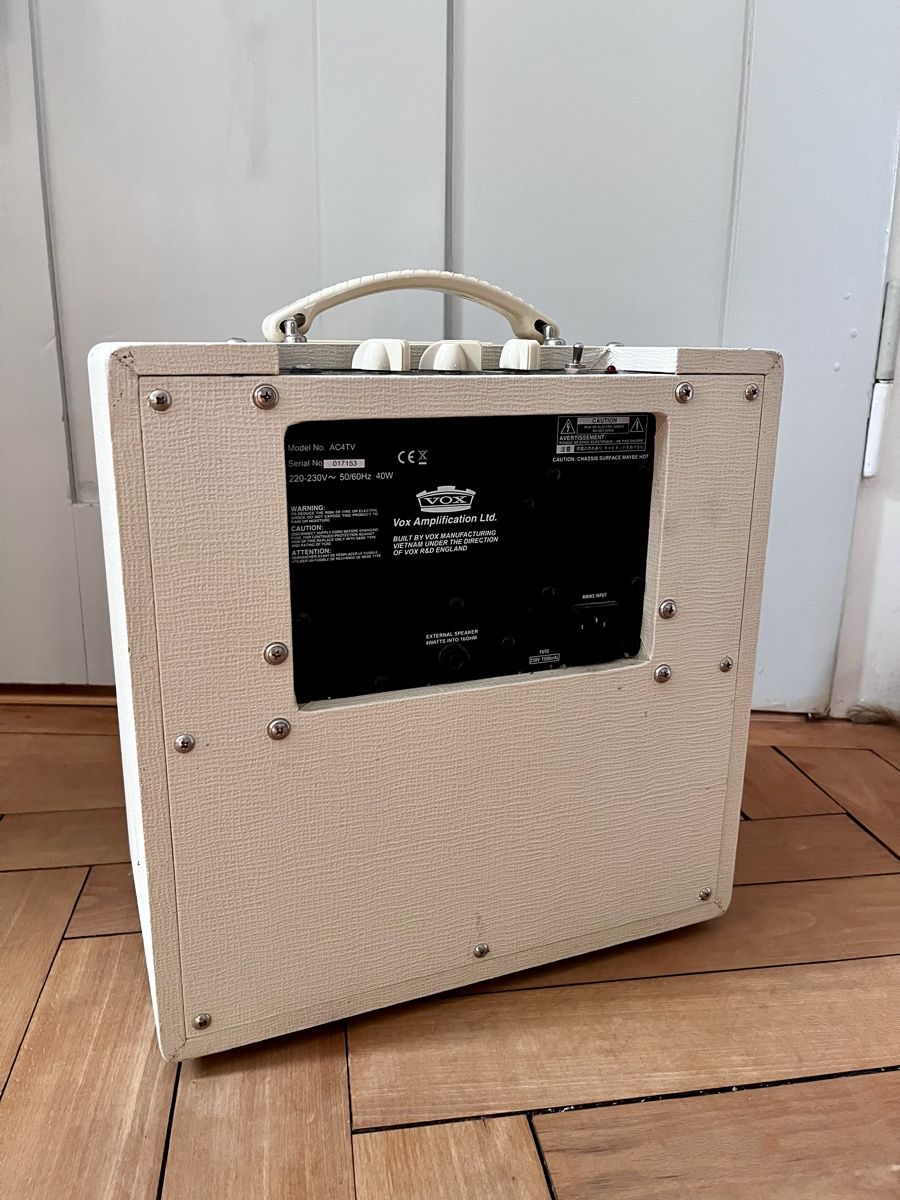 Vox Amplificatori: VOX Gitarrenverstärker AC4TV – Usato da Zürich venduto da Lionils 4