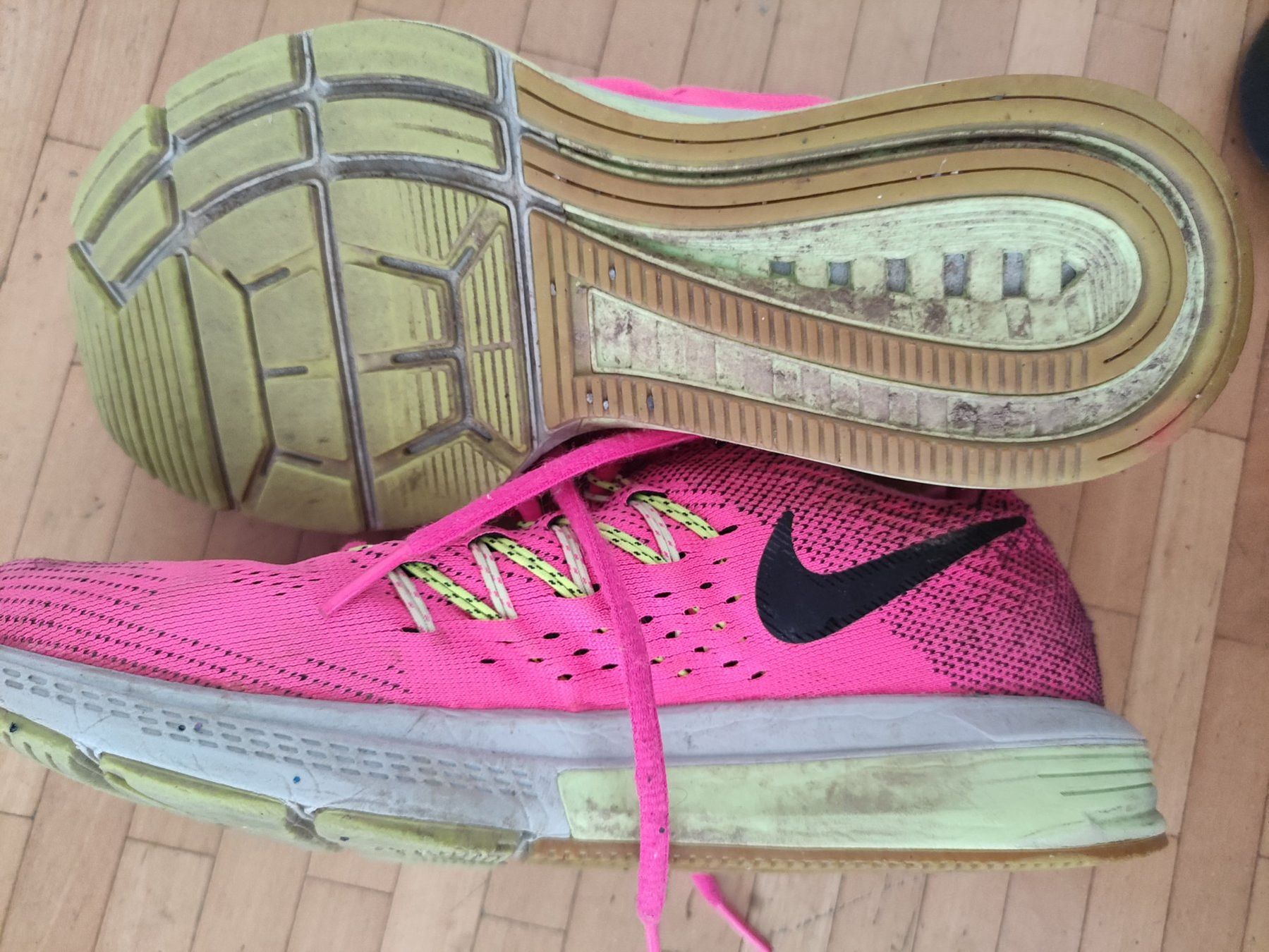Scarpe da uomo: Nike Schuhe gr 39 – Usato da Dagmersellen venduto da L.Ga. 2