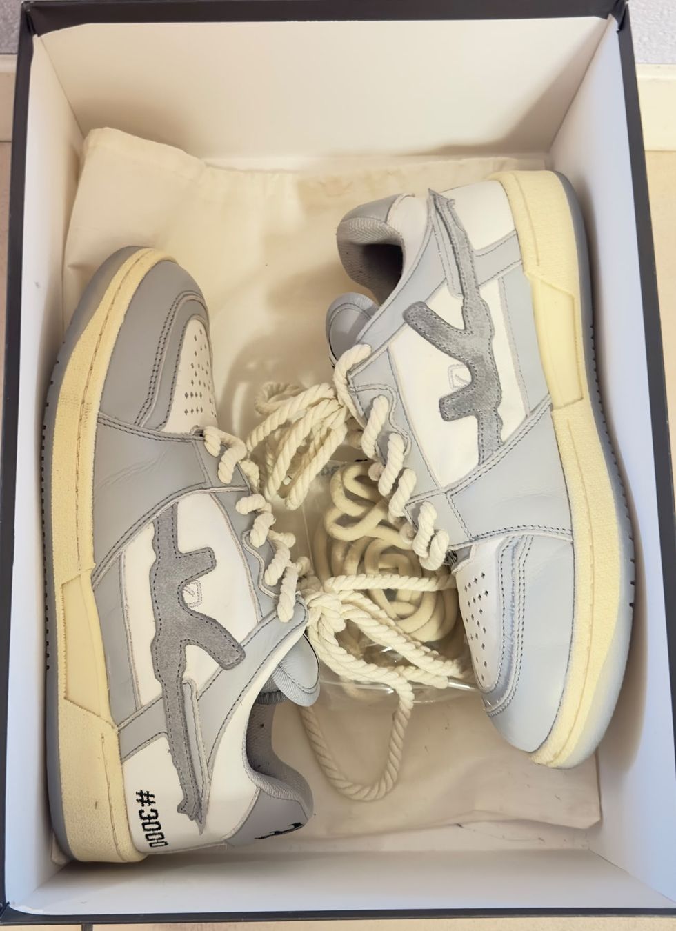 Chaussures femmes: LOSTBOYS , VICINITY STORMY LOWS EU 39.5 – D'occasion à Gampel par hil_q526