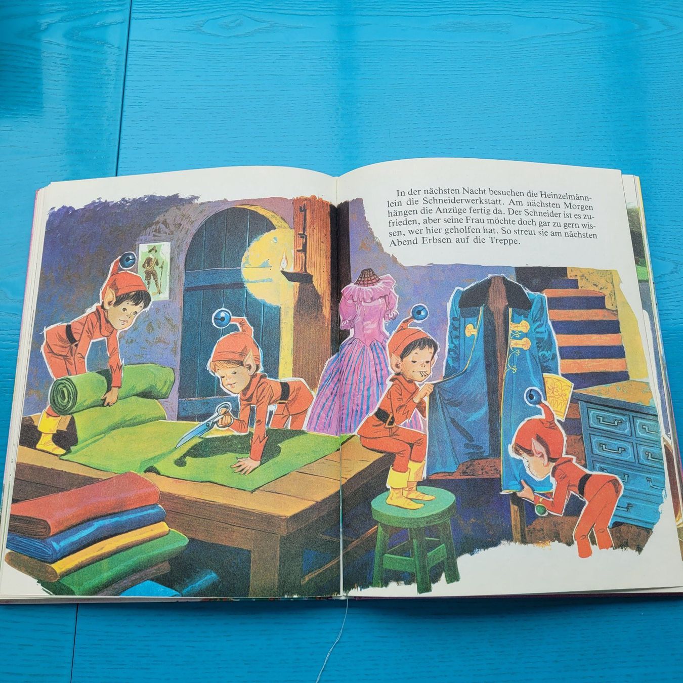 Libri: Im Reich der Märchen - Antikes Märchenbuch – Usato da SCHÜBELBACH venduto da CoKaHa 8