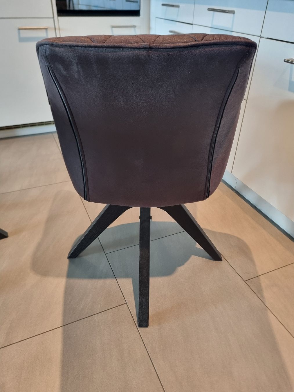 Chaises: 4 Esszimmer Polsterstühle drehbar – D'occasion à Geroldswil par Fant24 2