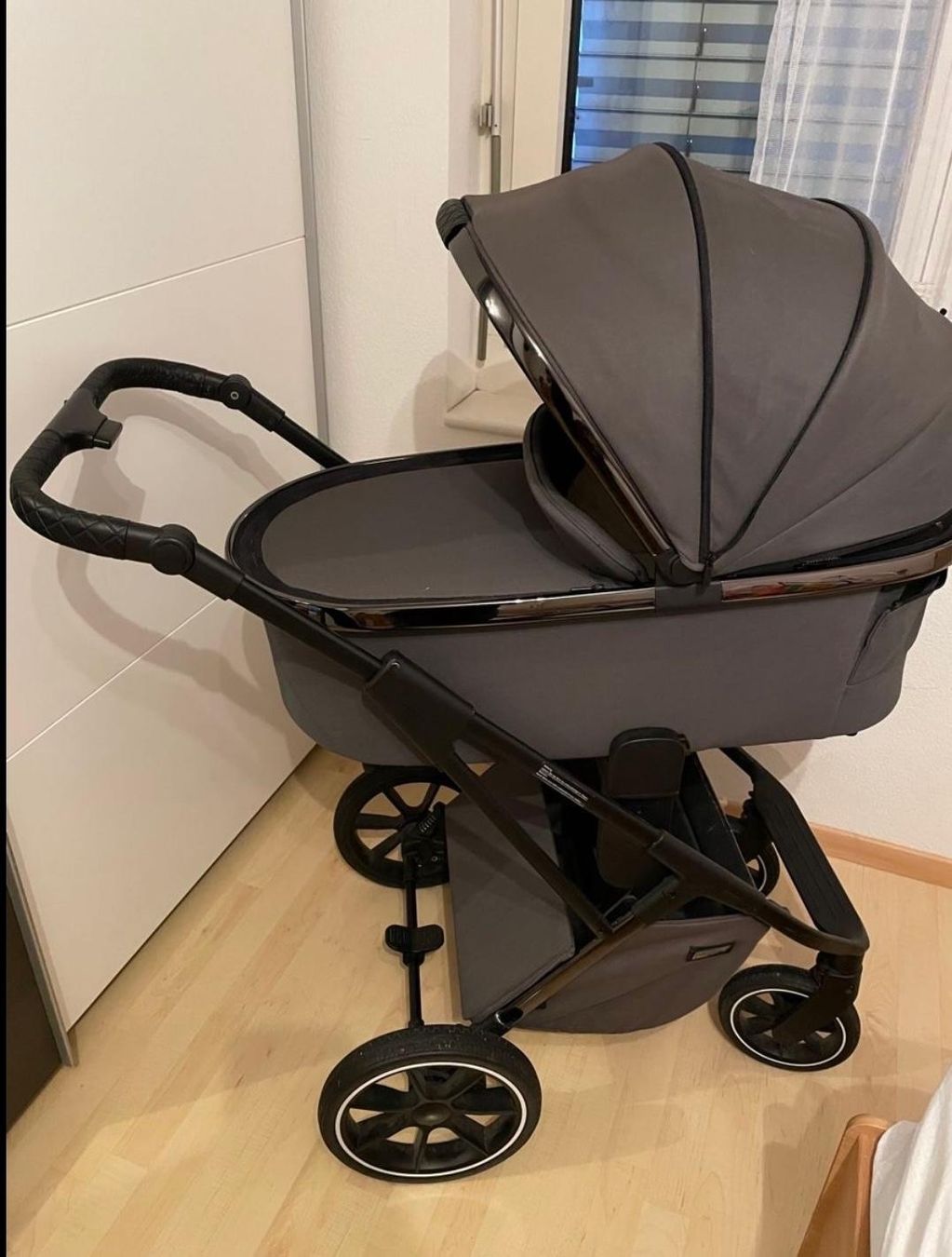 Carrozzine: Kinderwagen  – Usato da Rothrist venduto da Younus