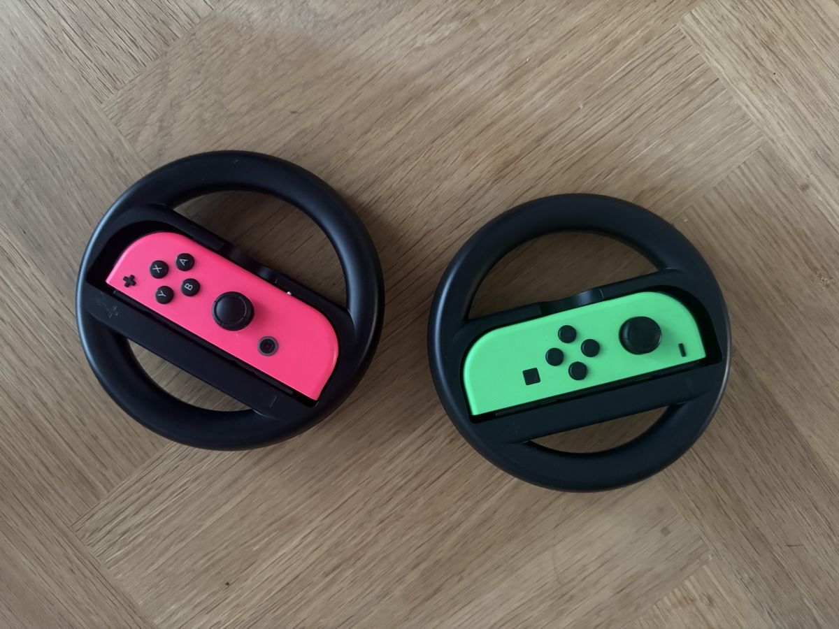 Nintendo Console: Nintendo Switch Zubehör Set  – Usato da Lenzburg venduto da Selina1999 3