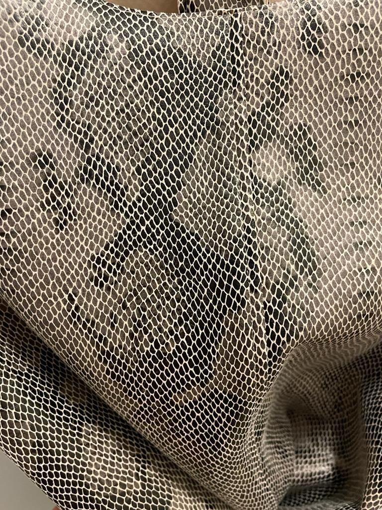 Zara Top: Zara shirt – Nuovo e nell'imballaggio originale da Opfikon venduto da ari_7yn2 1