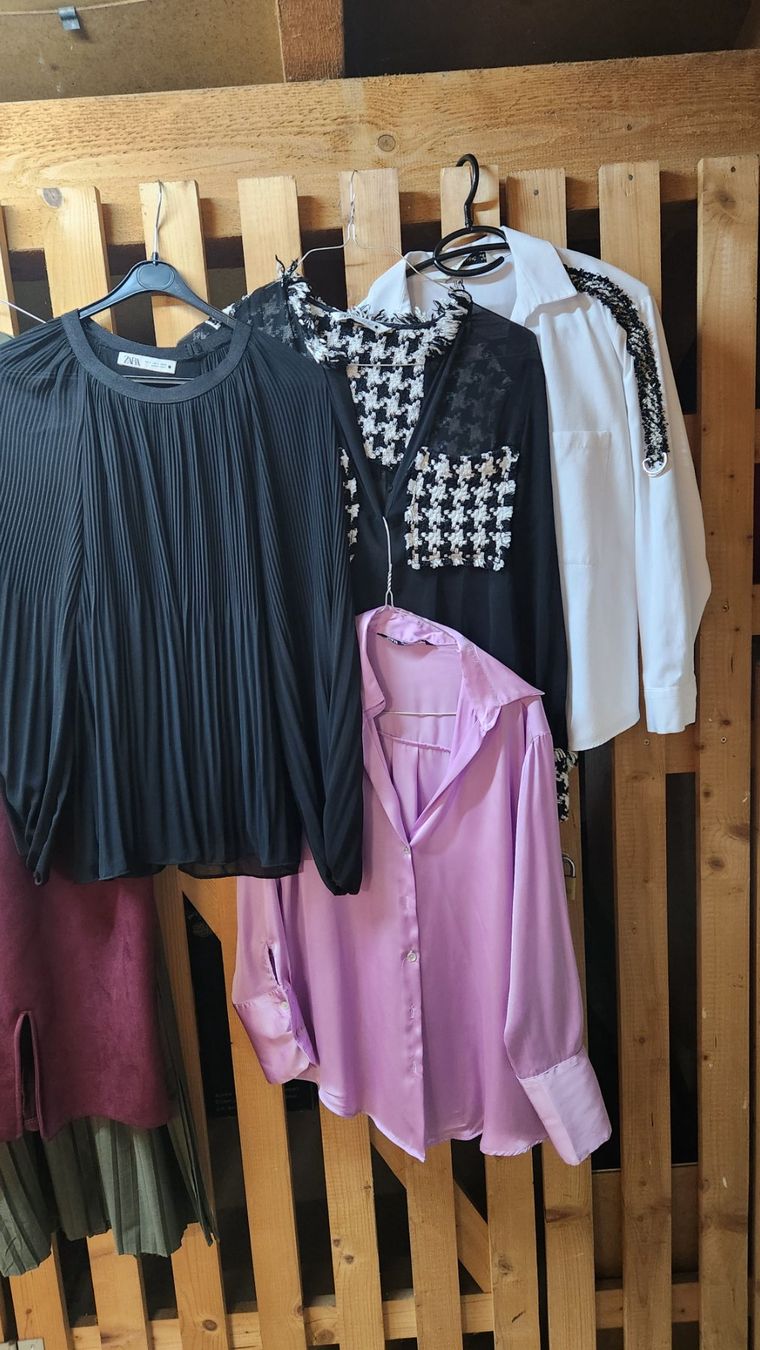 Zara Kleiderpakete: Kleiderpaket Grösse S – Gebraucht aus Dübendorf von Jolenia 5