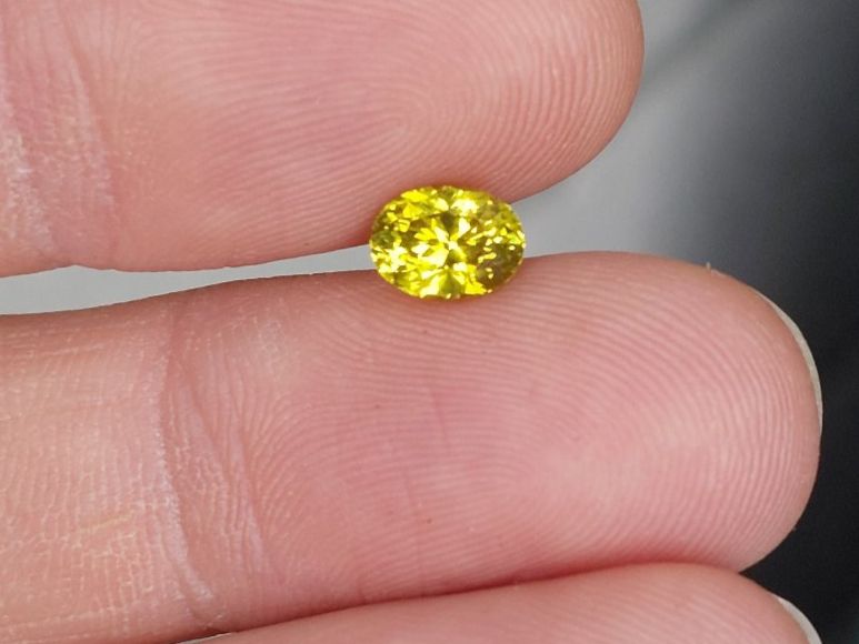Pietre preziose: Ultra Saturated Luminous Chrysoberyl – Usato da Bévilard venduto da Yougems 3