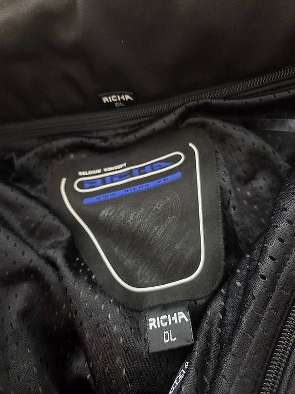 Pantaloni: Richa Motorradhose Damen – Usato da Steffisburg venduto da Monika750