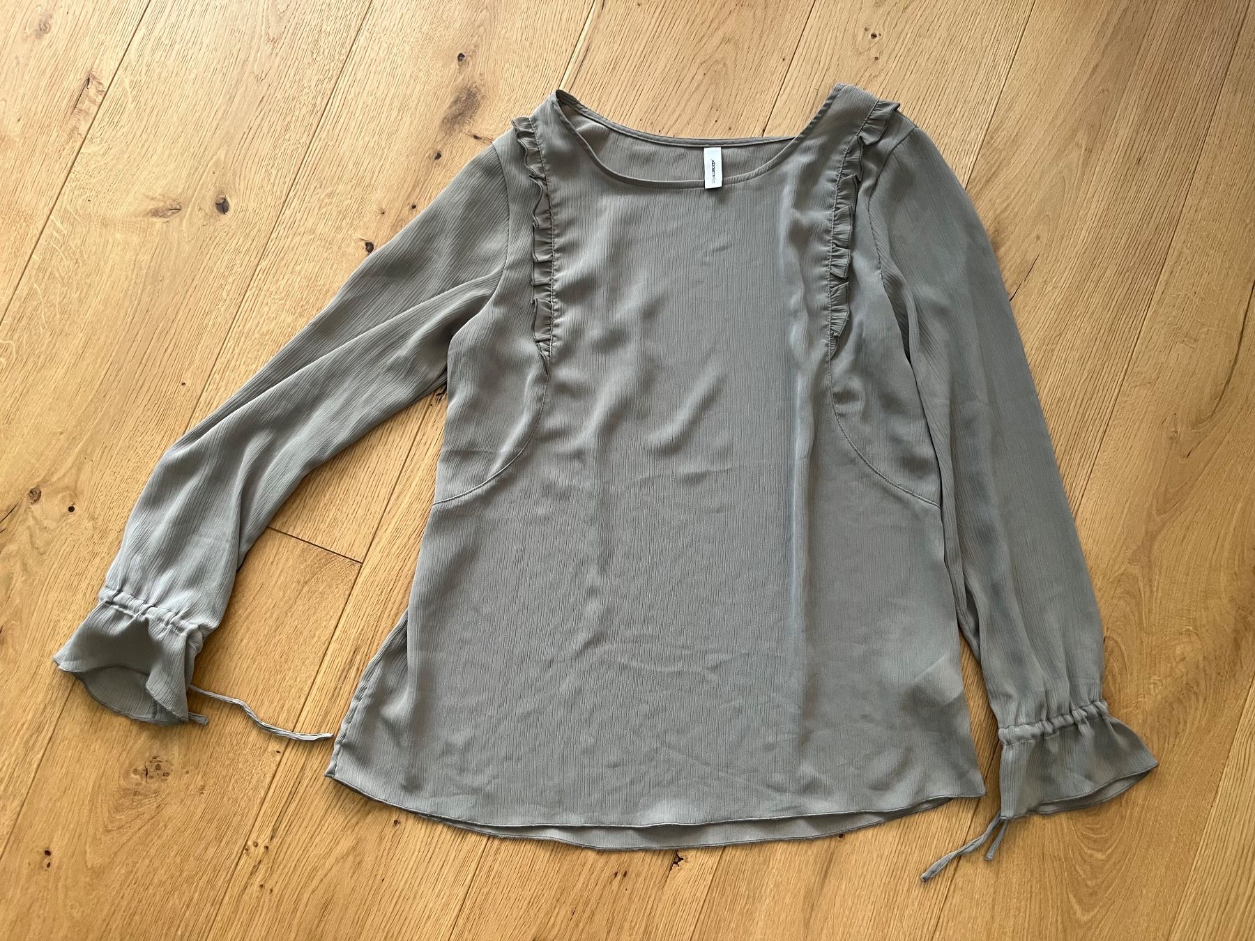 Camicette: luftige Bluse mint Crinkle variable Puffärmel M – Usato da Gümligen venduto da blackberrys 1