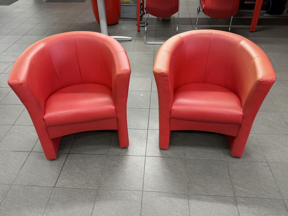 Poltrone: 2 Ledersessel – Usato da Oftringen venduto da fah_6chf