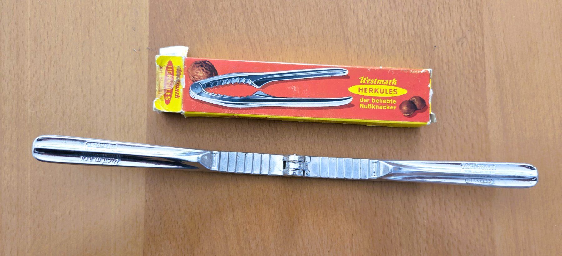 Küchengeräte: NUSSKNACKER - VINTAGE – Neu (gemäss Beschreibung) aus Brüttisellen von Nighttrain 4