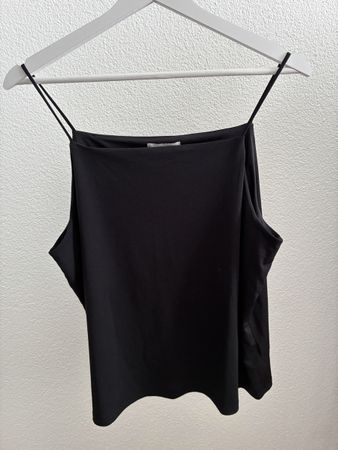 Débardeur H&M noir à fines bretelles taille M bon état