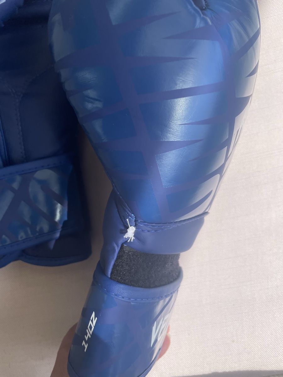 Guanti & manicotti: Boxhandschuhe 14oz – Usato da Laufen venduto da bia_7vr6
