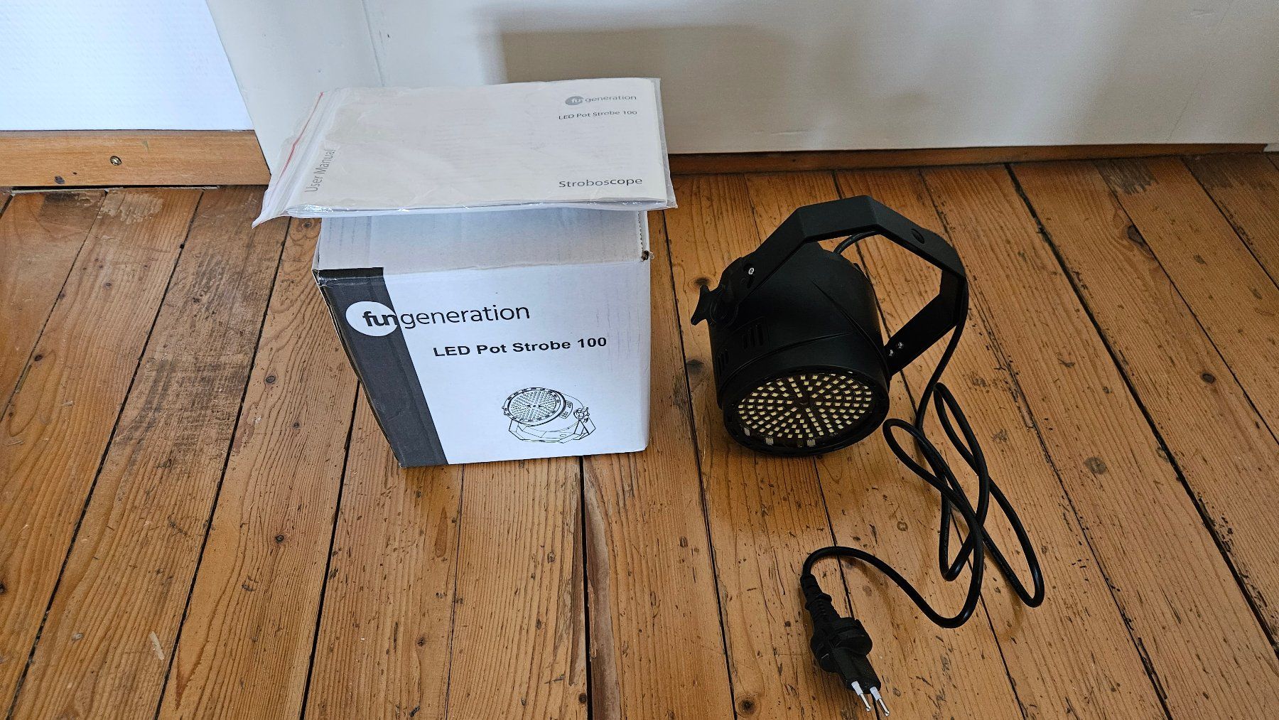 Lampen: 2 Mal Fun Generation LED Pot Strobe 100 – Gebraucht aus Männedorf von egl_nfg9