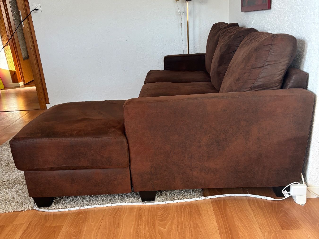 Divani: braunes Ecksofa Wildlederimitat – Usato da Volketswil venduto da ursina13 2
