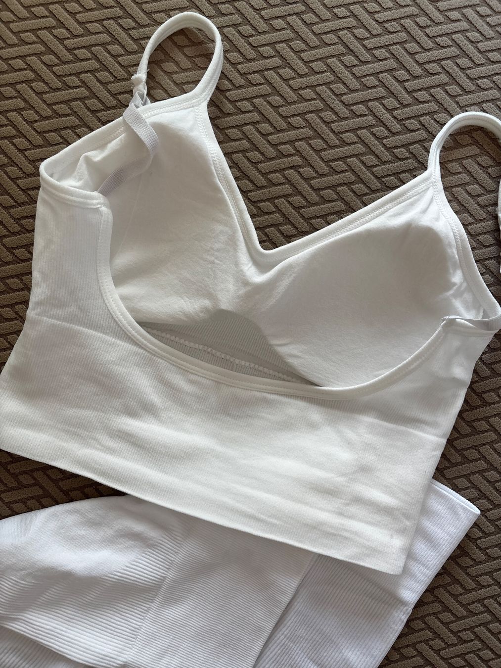 Lots de vêtements: Sport Set – Neuf avec emballage d'origine à Bern par ViksiBash 1