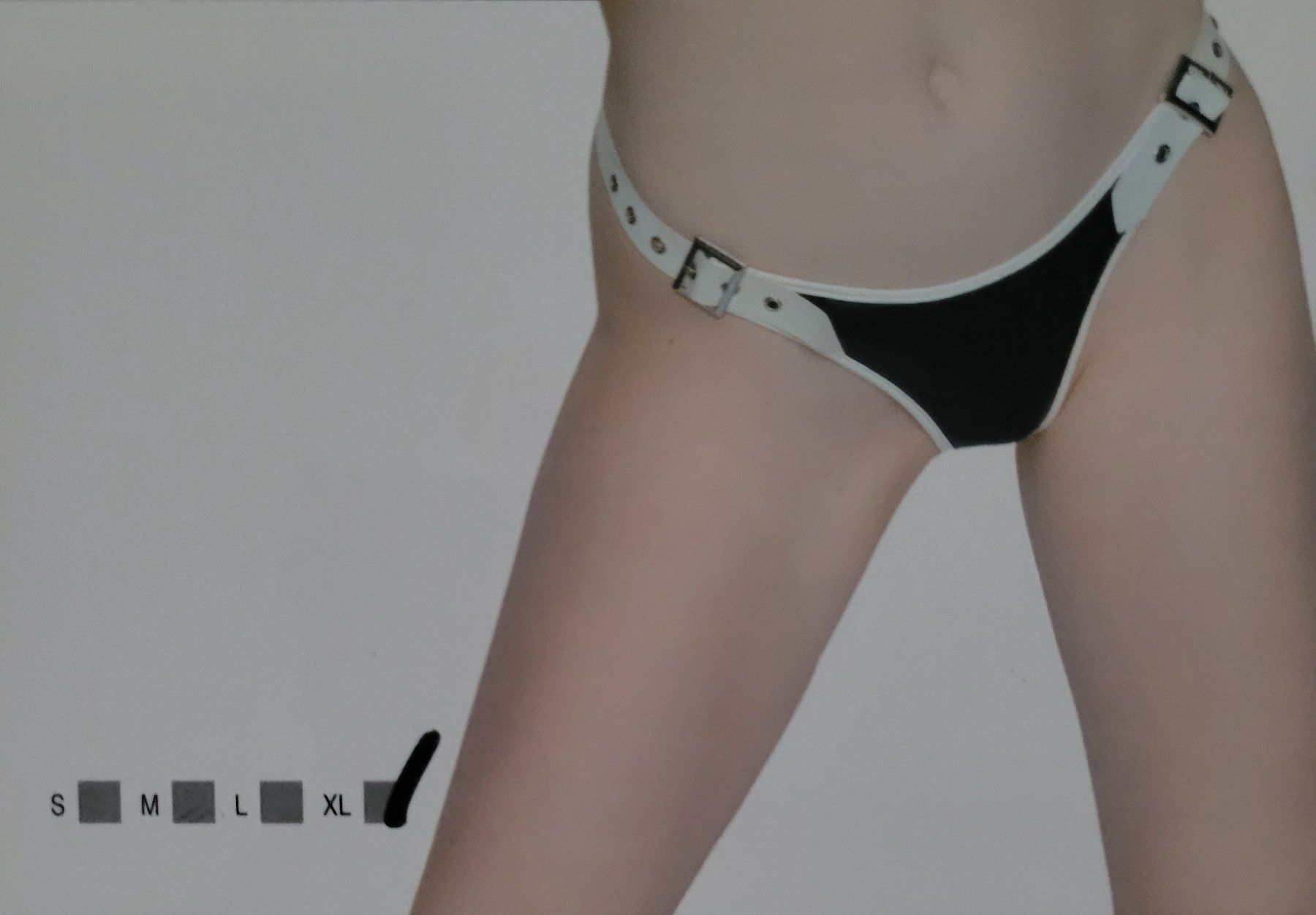 Sonstige Unterwäsche: Black Level Lack (Vinyl) String schwarz/weiss Gr.XL – Neu (gemäss Beschreibung) aus Riehen von Smile74 1