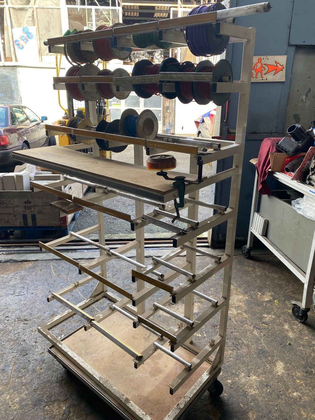 Scaffali: Metall, Werkstattgestell – Usato da Feuerthalen venduto da Sct3