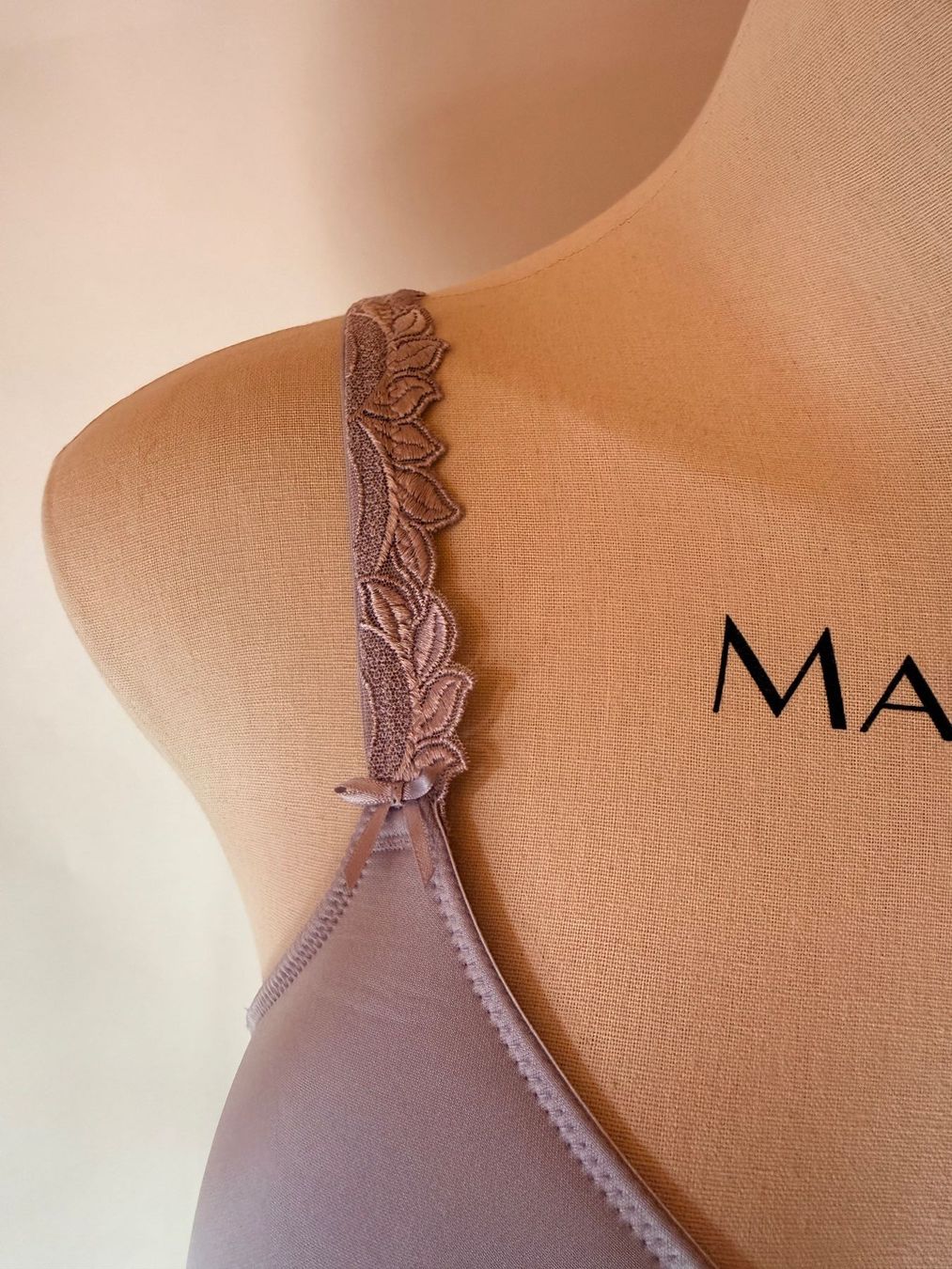 Altra biancheria intima: FELINA, Bügel-BH, Grösse 85B, Farbe Helllila – Nuovo e nell'imballaggio originale da Rudolfstetten venduto da gst_g7xl 1