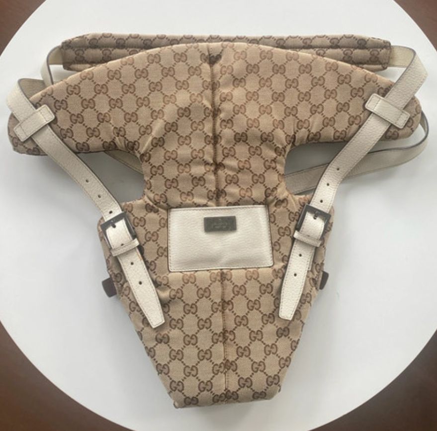 Gucci Bauch- & Rückentragen: Gucci Babytrage – Neu und originalverpackt aus Zürich von Kerubja