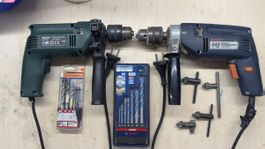 2 Bohrmaschinen und Bohrerset Set guter Zustand