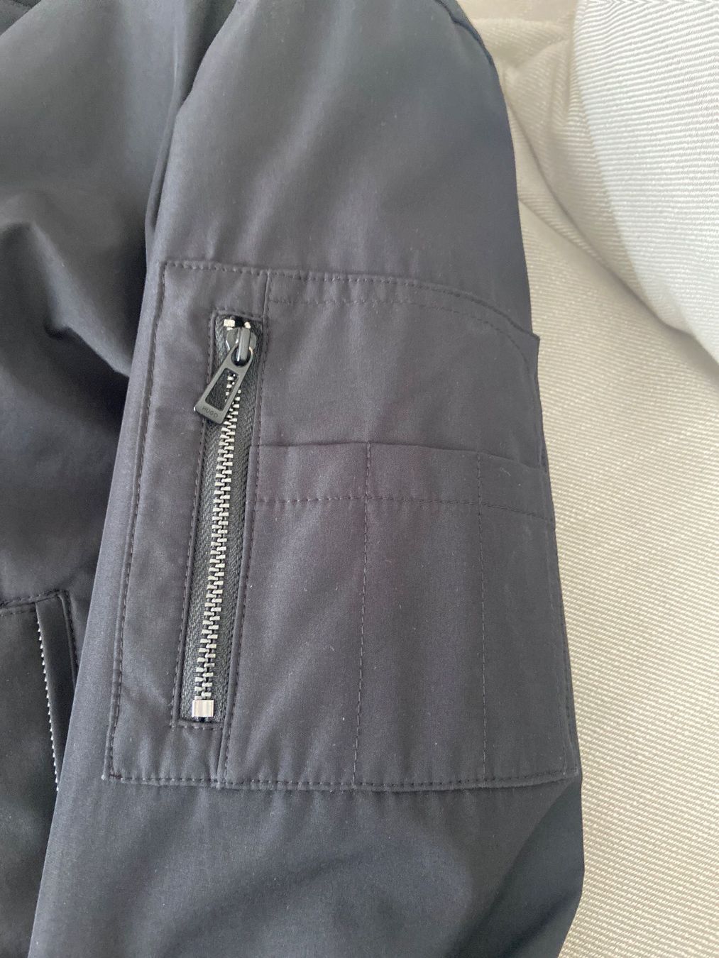 Hugo Boss Giacche: Hugo Boss Jacke – Nuovo (secondo la descrizione) da Oberwil BL venduto da Valentina99 3