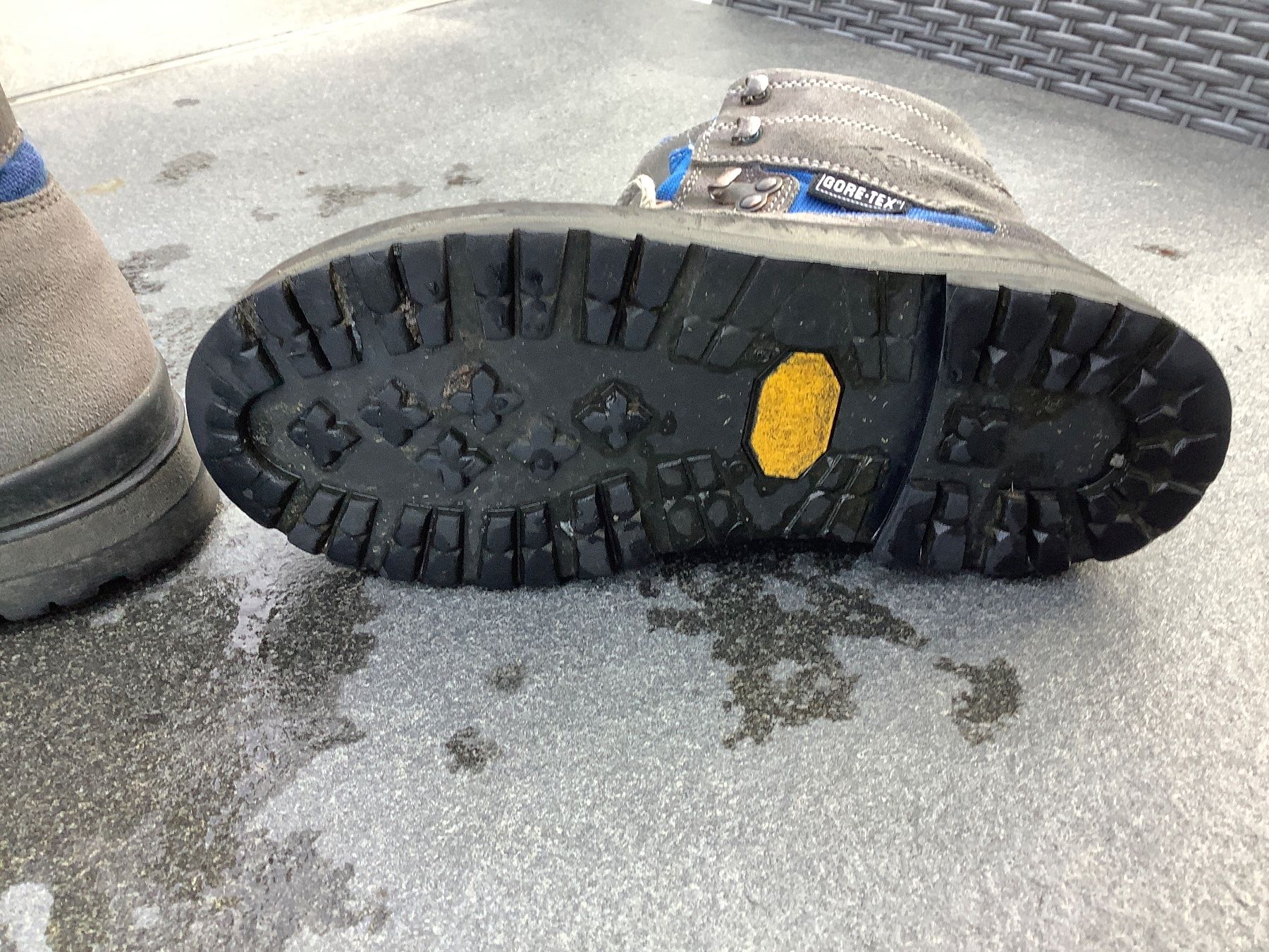Scarpe da donna: Damen-Wanderschuhe Gore tex von alpin – Usato da Triesen venduto da boston7 2