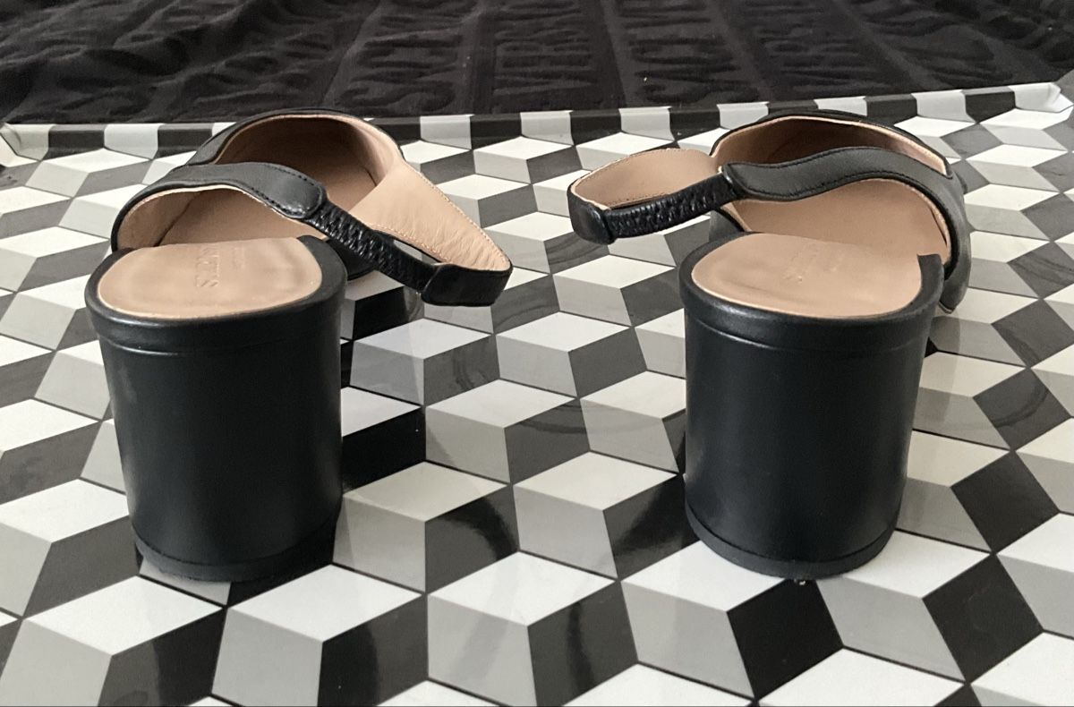 Scarpe da donna: Schwarze Scarosso Slingpumps, Gr. 36, – Nuovo (secondo la descrizione) da Zürich venduto da thovala 1