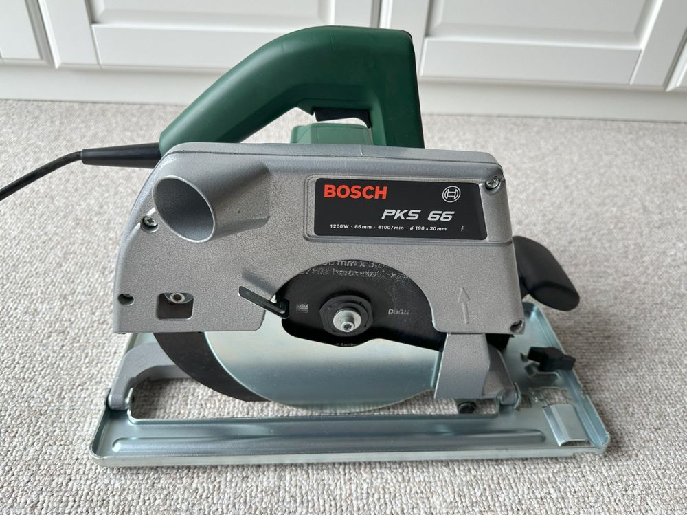 Gebrauchte, elektrische Handkreissäge Bosch PKS 66 Kaufen auf Ricardo
