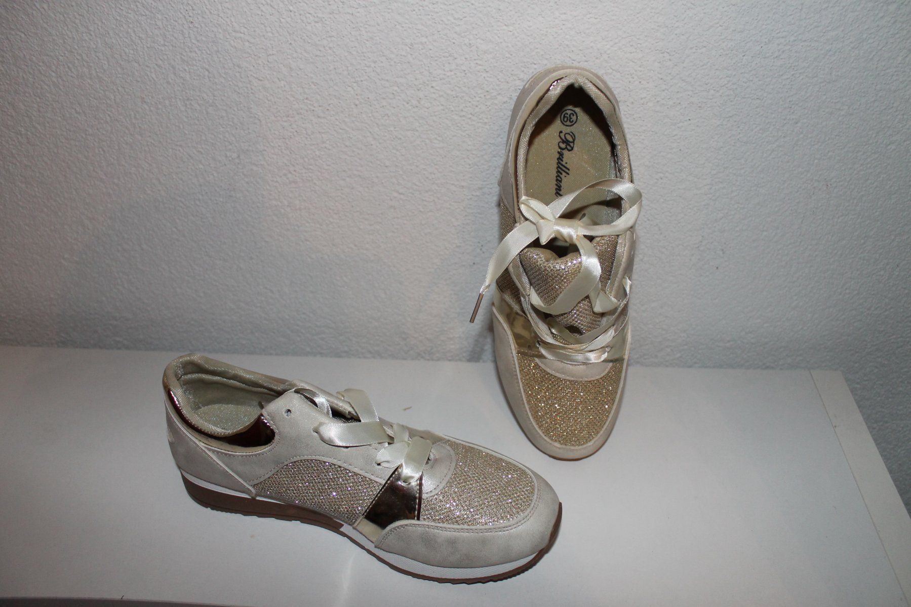 Scarpe da donna: Damenschuhe Brilliant – Nuovo (secondo la descrizione) da Arni AG venduto da kurtrmeier
