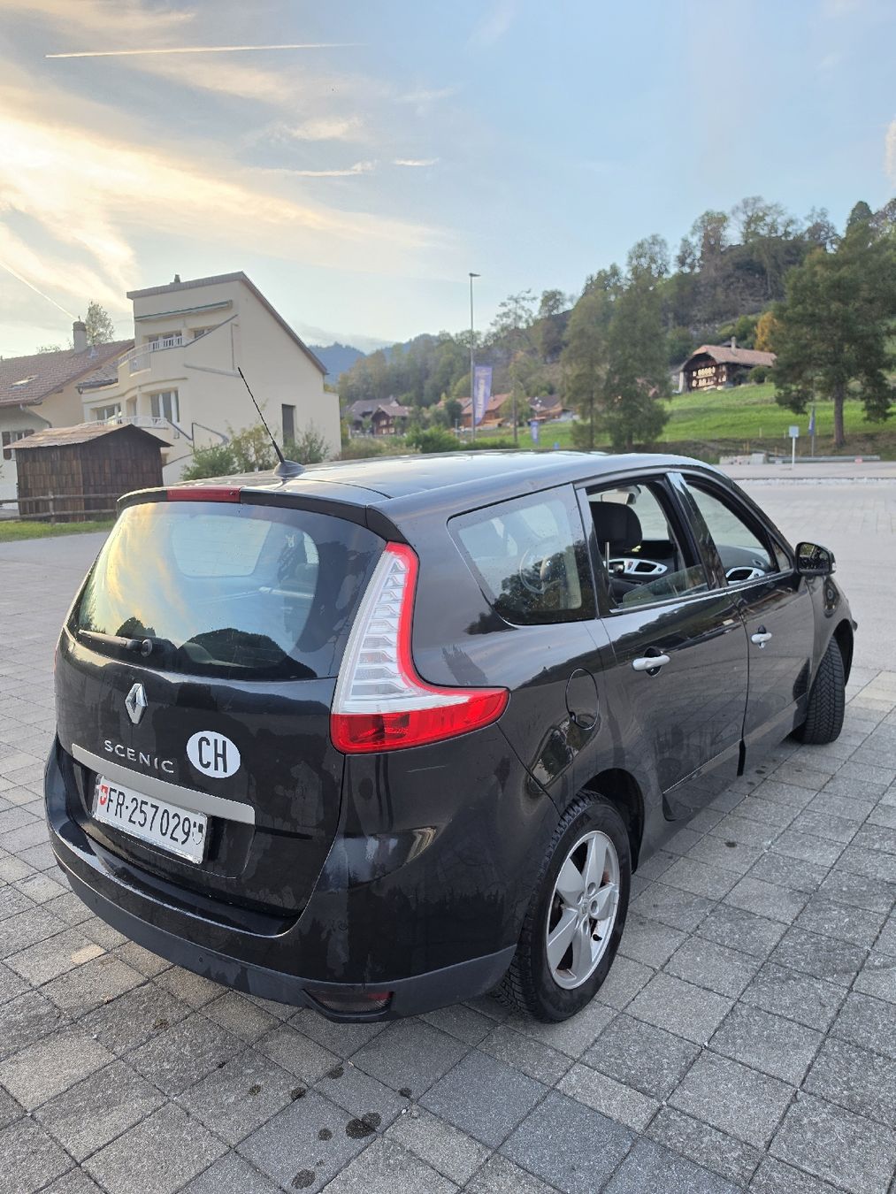 Autos: Renault Scenic – Gebraucht aus Charmey (Gruyère) von lal_lzp7 2
