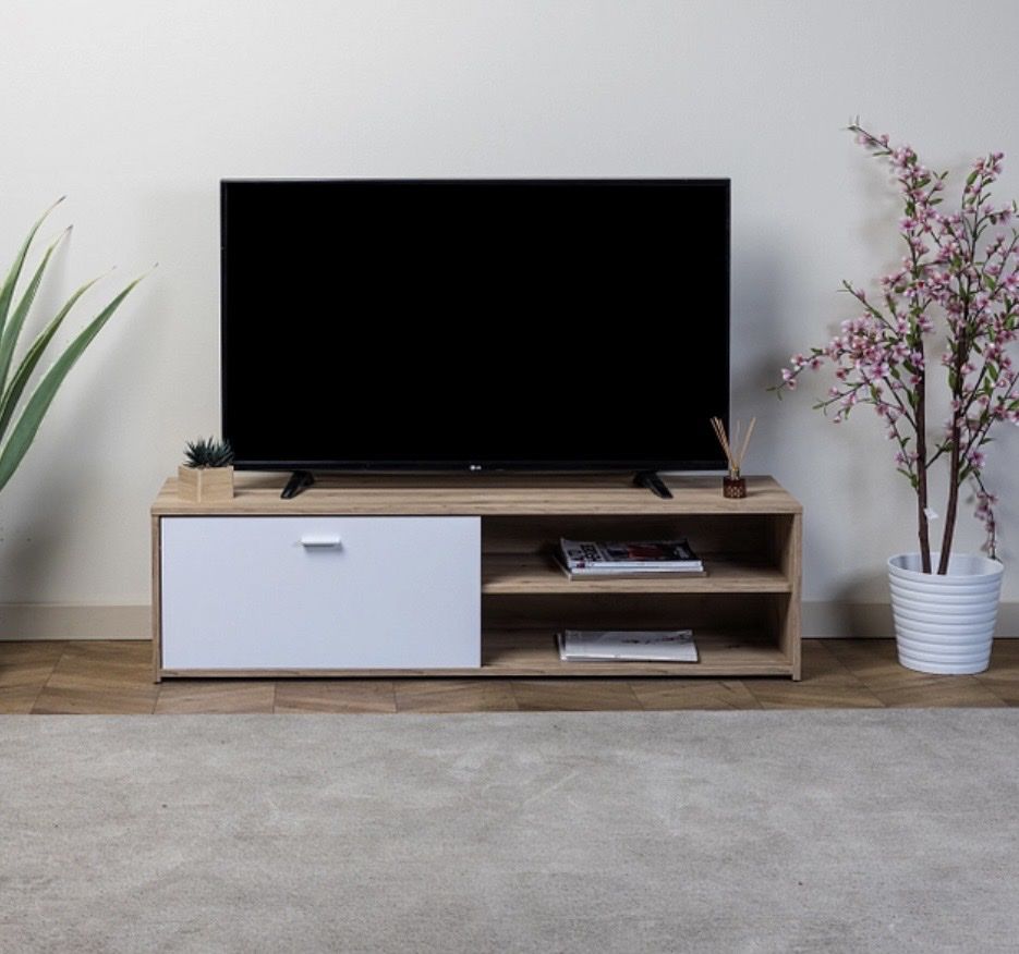 Conforama TV Möbel: Meuble télé  – Gebraucht aus Lausanne von ste_6zt5