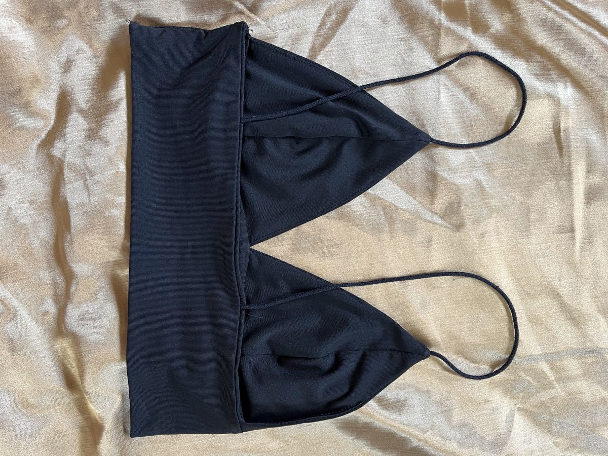 Top: Crop top schwarz – Usato da Ogens venduto da lau_z665 1