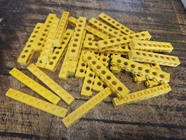 lego 3702 lot de 30 pièces Yellow Technic, Brick 1 x 8