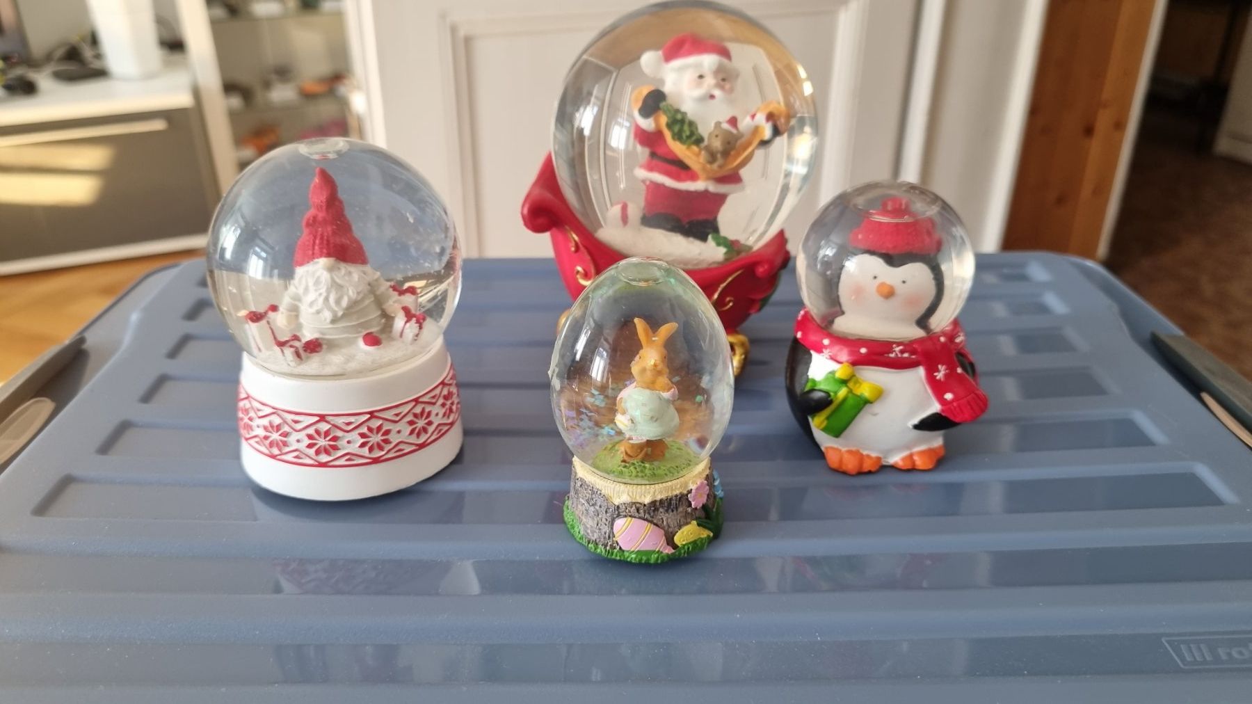 Tutte le decorazioni: 5 Boules de neige Noël – Usato da La Chaux-de-Fonds venduto da mikilo1 3
