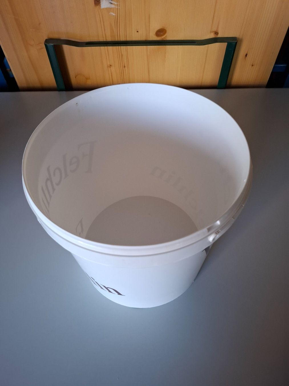 Altro per la casa: 10 Kessel lebensmitteltauglich mit Deckel – Usato da Veltheim AG venduto da anlue 1