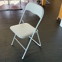 Weisse Klappstühle, 18 Stk