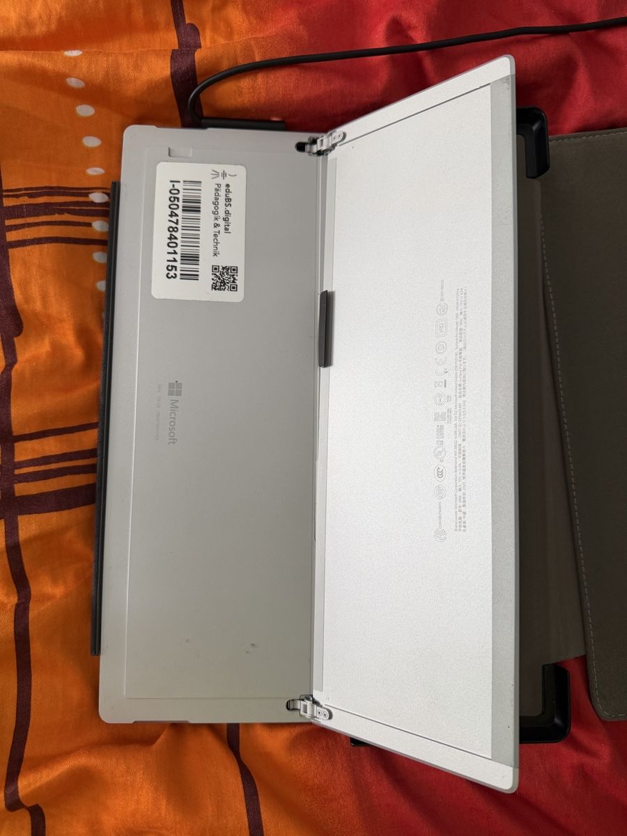 Microsoft Notebook: Microsoft Surface Pro 7 inkl. Surface Pen – Usato da Basel venduto da MrUnkn0wn3000 3