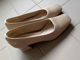 VIVAIA Square-Toe Chunky Heels Beige Size 37