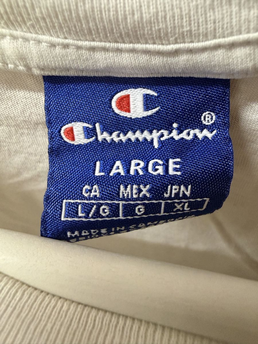Champion T-shirt: Champion T-Shirt – Usato da Eschenbach LU venduto da Tatzi1 2