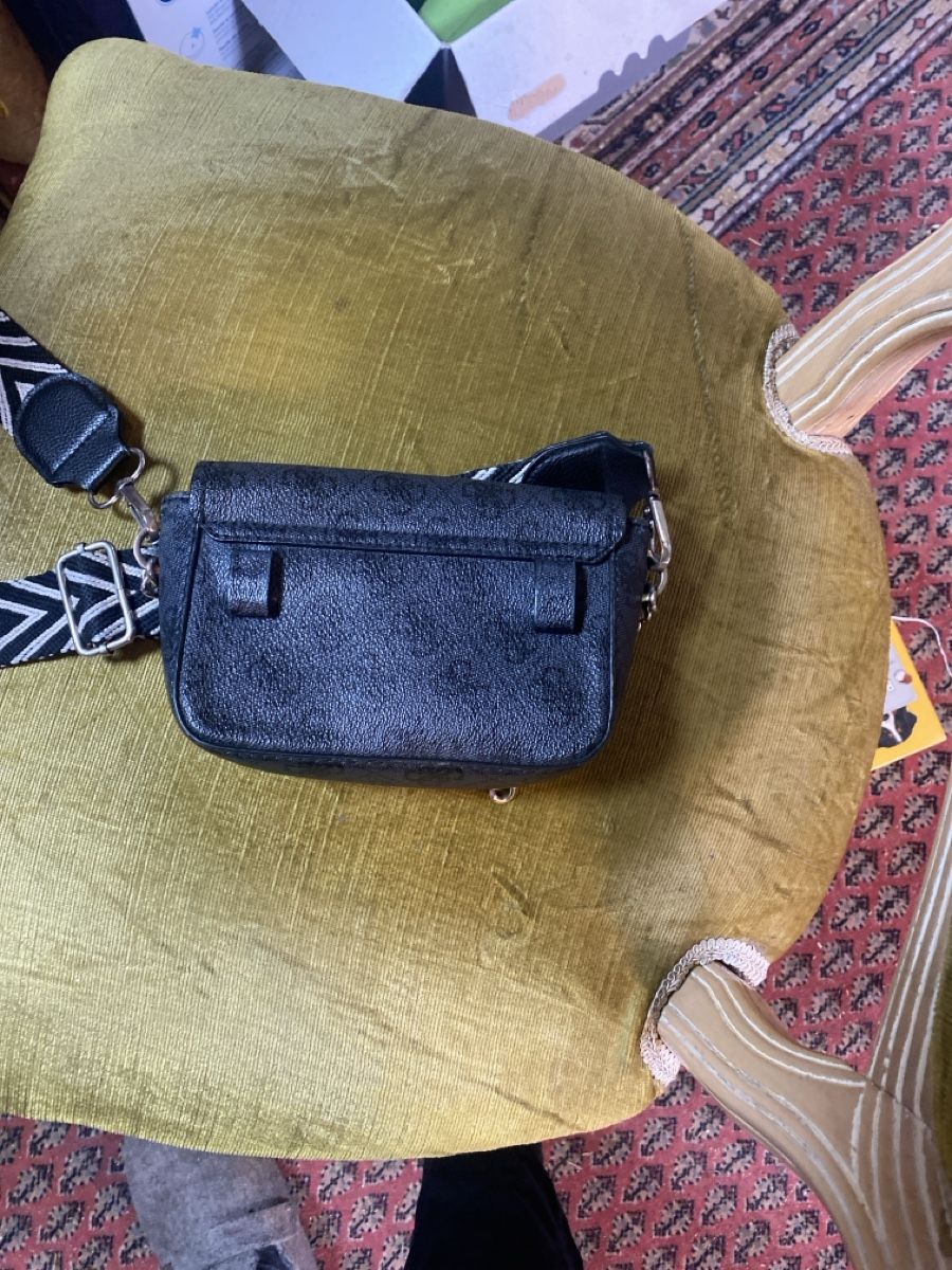 Taschen für Damen: Guess tasche – Gebraucht aus zürich von vivti63 3